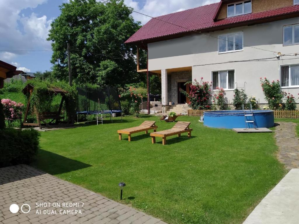 Cottage house Yaremche Exterior photo
