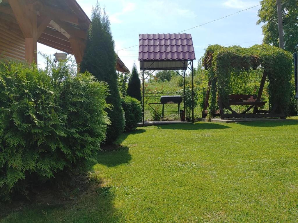 Cottage house Yaremche Exterior photo